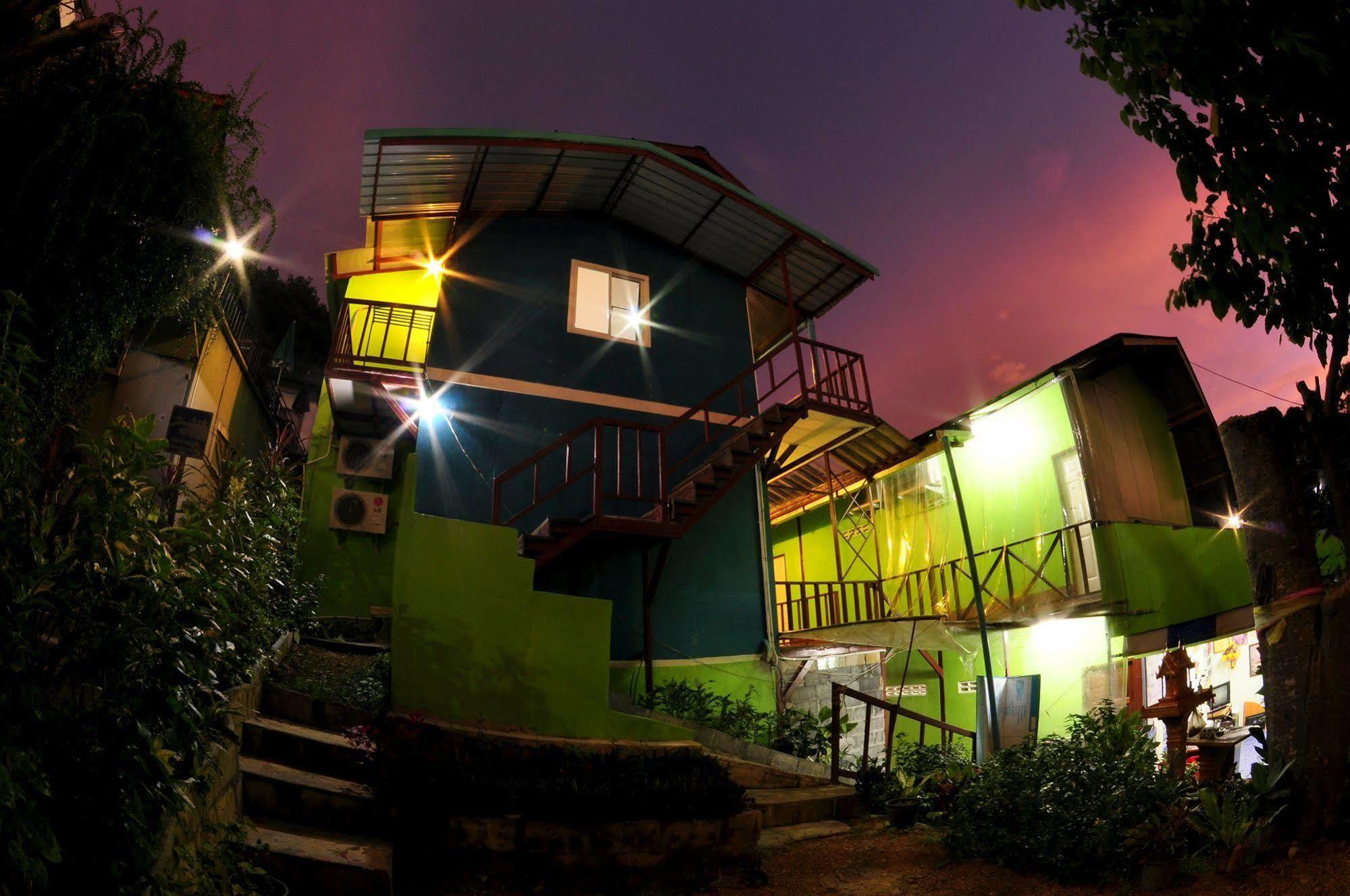 Phi Phi Sand Sea House Exterior photo