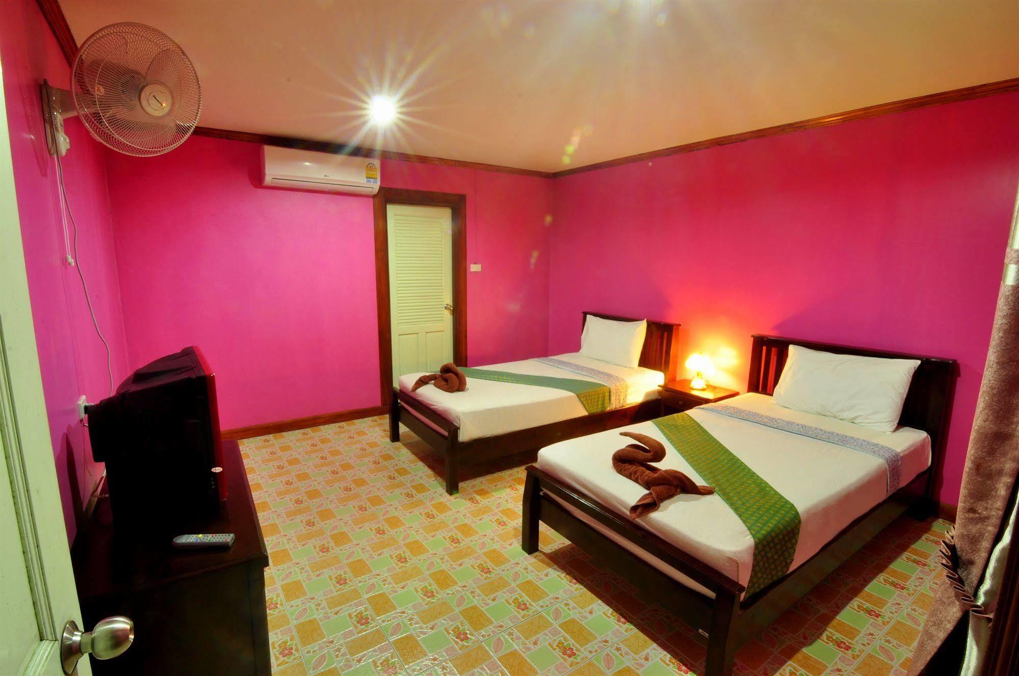Phi Phi Sand Sea House Exterior photo